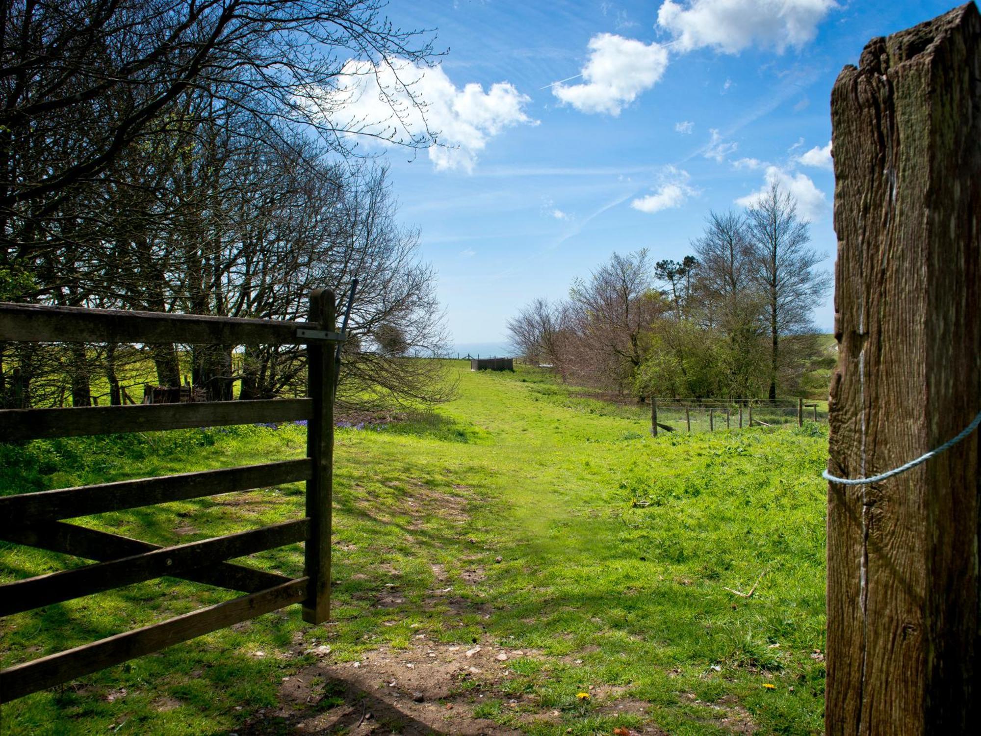 Yha Truleigh Hill Hostel Shoreham-by-Sea Exterior foto