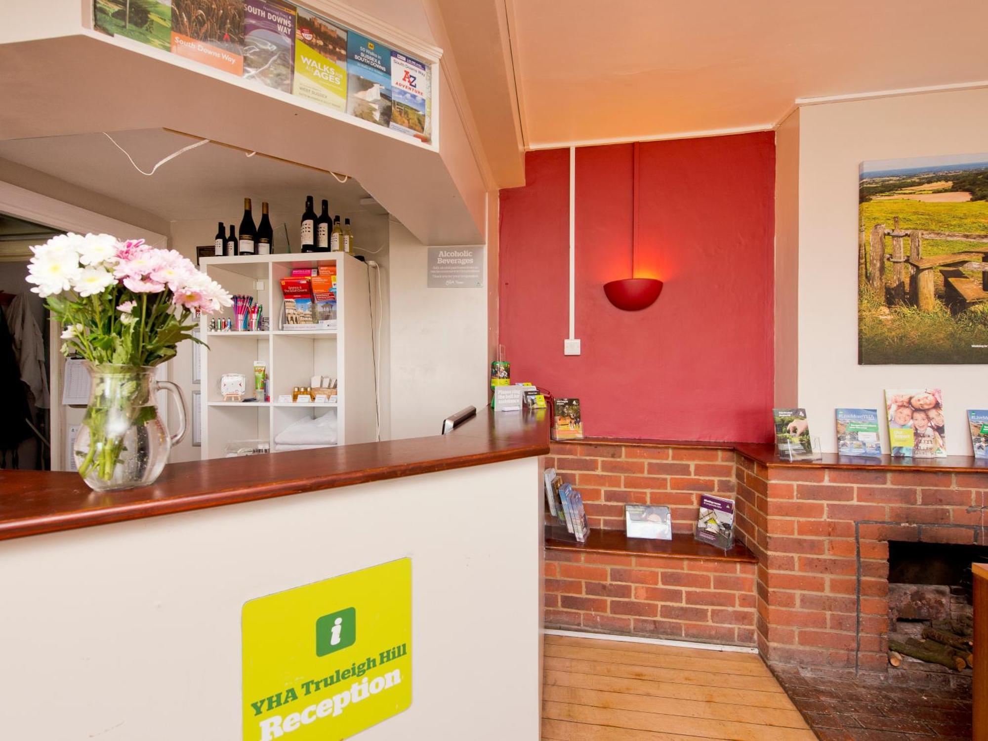 Yha Truleigh Hill Hostel Shoreham-by-Sea Exterior foto